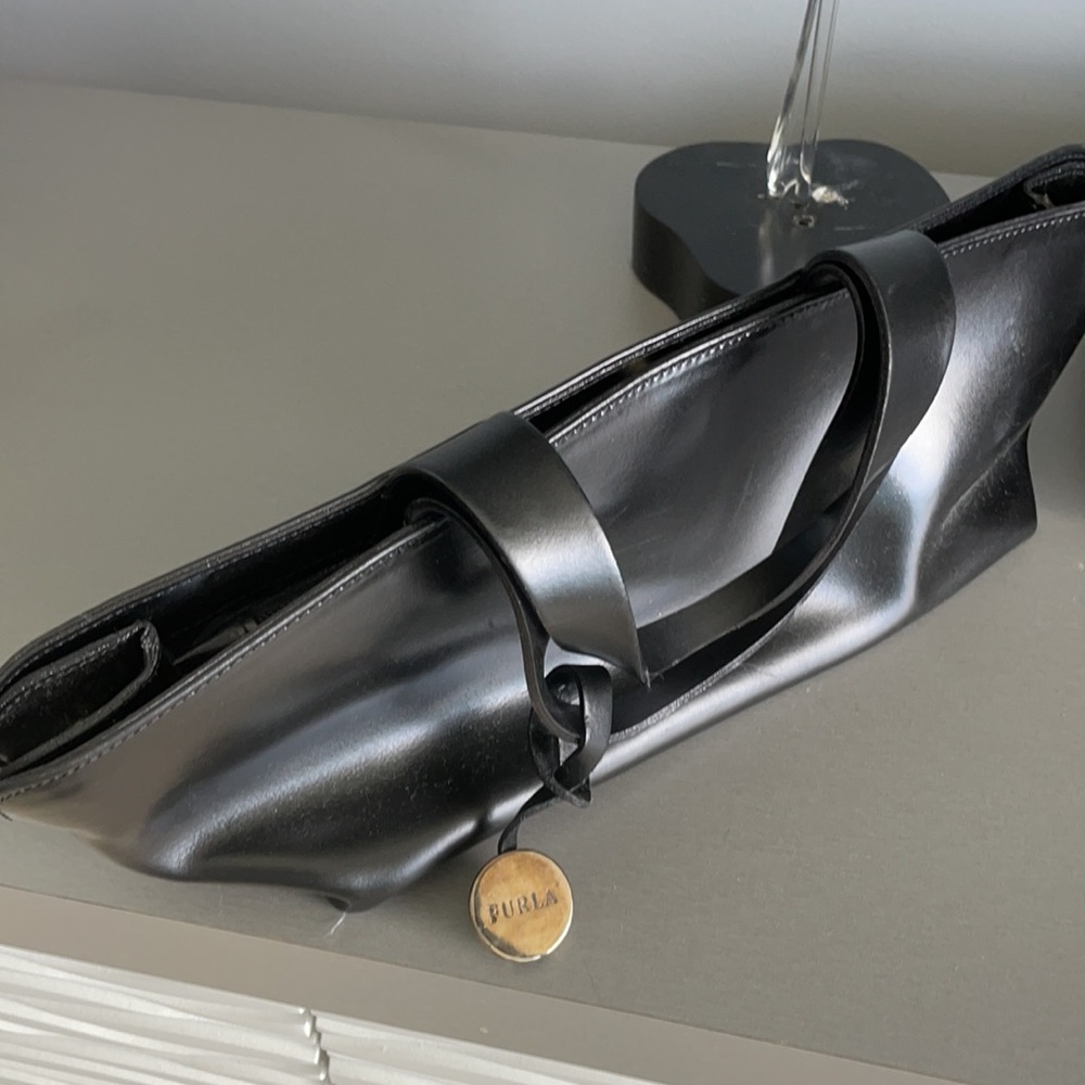 Handbag - Picture 2 of 4